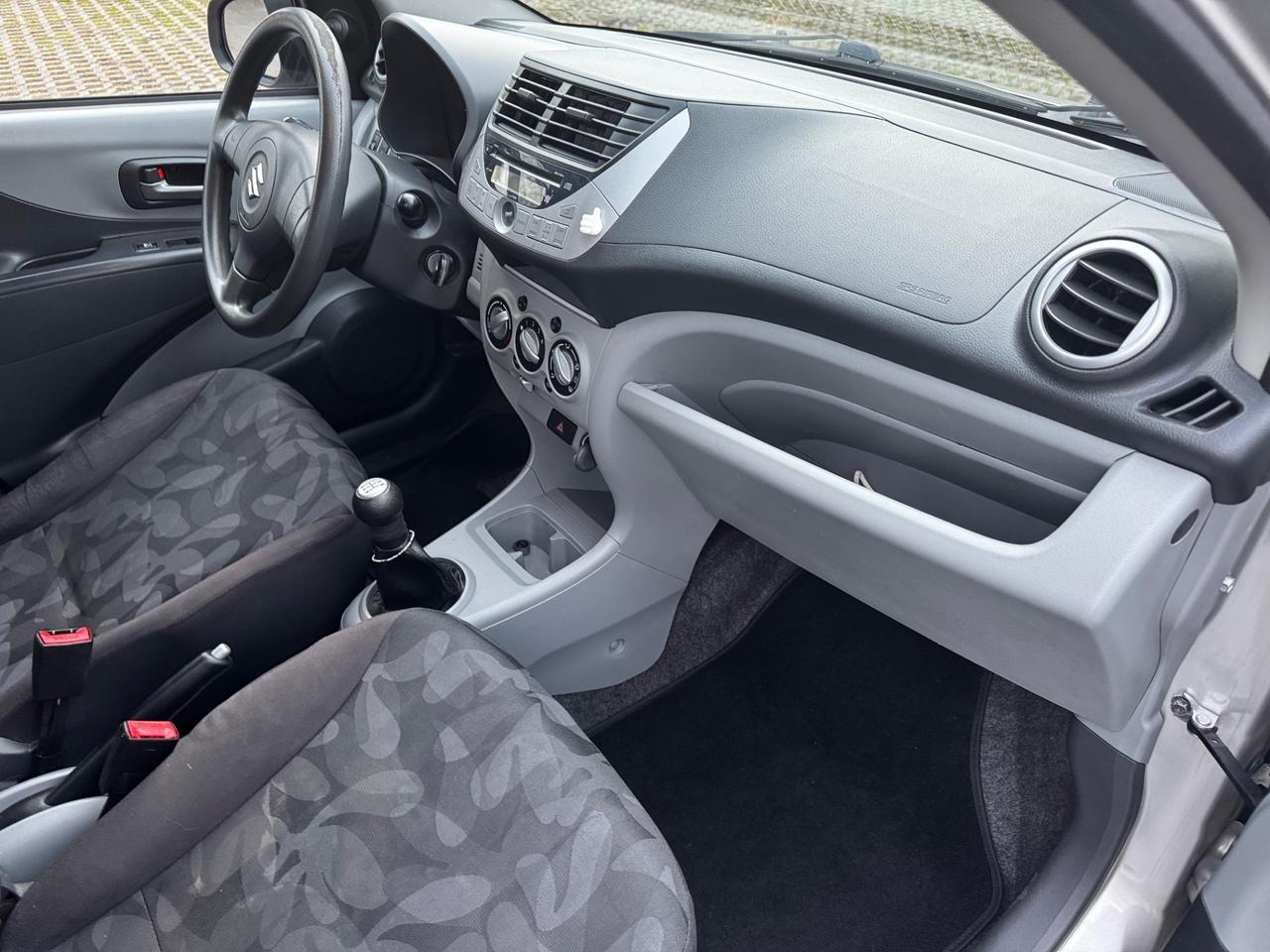 Suzuki Alto 1.0 con 77000km neopatentati