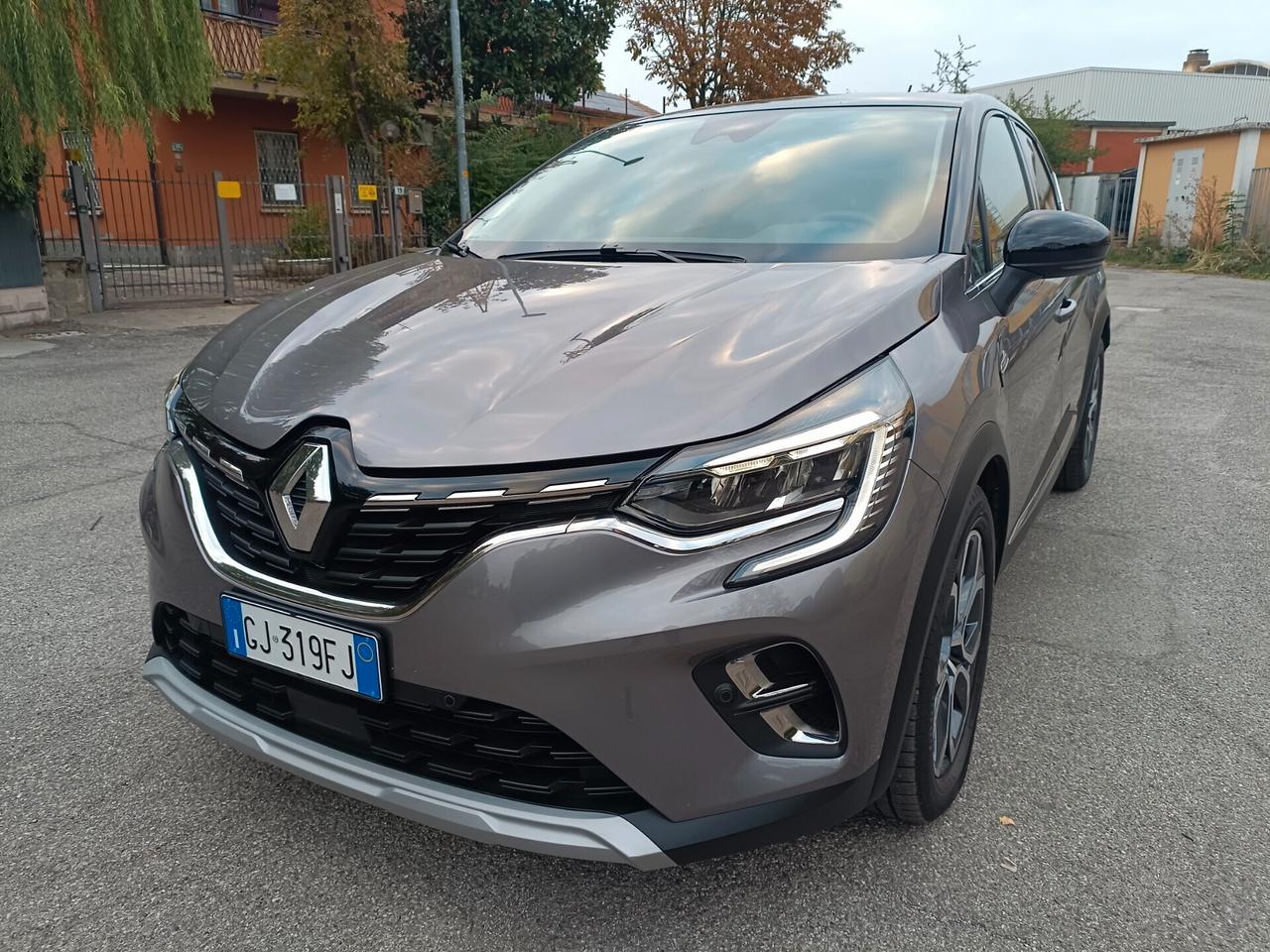 Renault Captur Hybrid 140 CV Techno