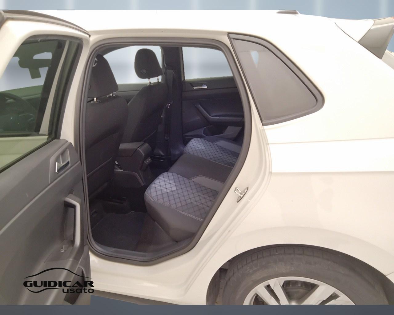 VOLKSWAGEN Polo VI 2022 - Polo 1.0 tsi R-Line 95cv