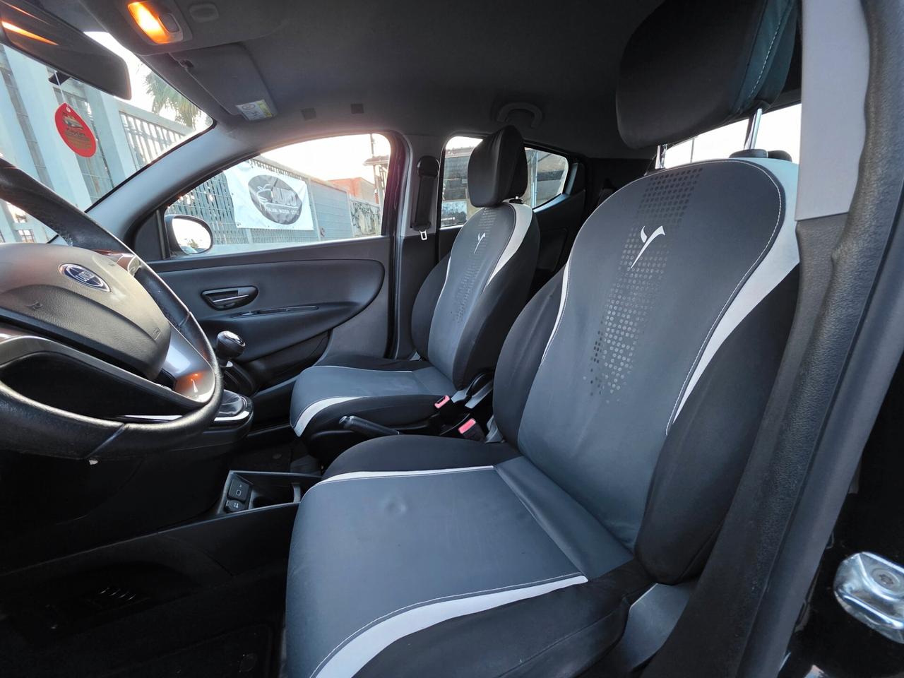 Lancia Ypsilon 1.2 69 CV 5 porte GPL Ecochic Gold