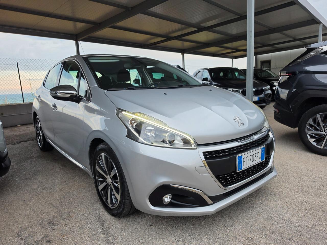 Peugeot 208 BlueHDi 75 5 porte Allure
