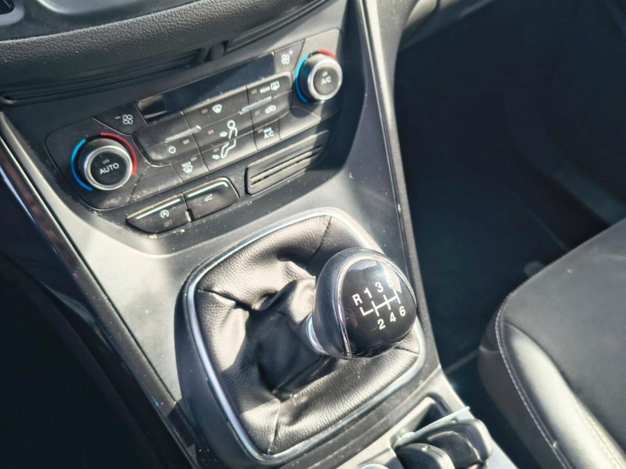 Ford Kuga 1.5 TDCI 120 CV S&S 2WD Titanium