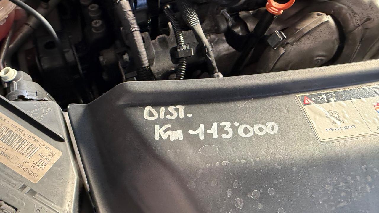 Peugeot 208 1.4 HDi 68 CV 5 porte Allure