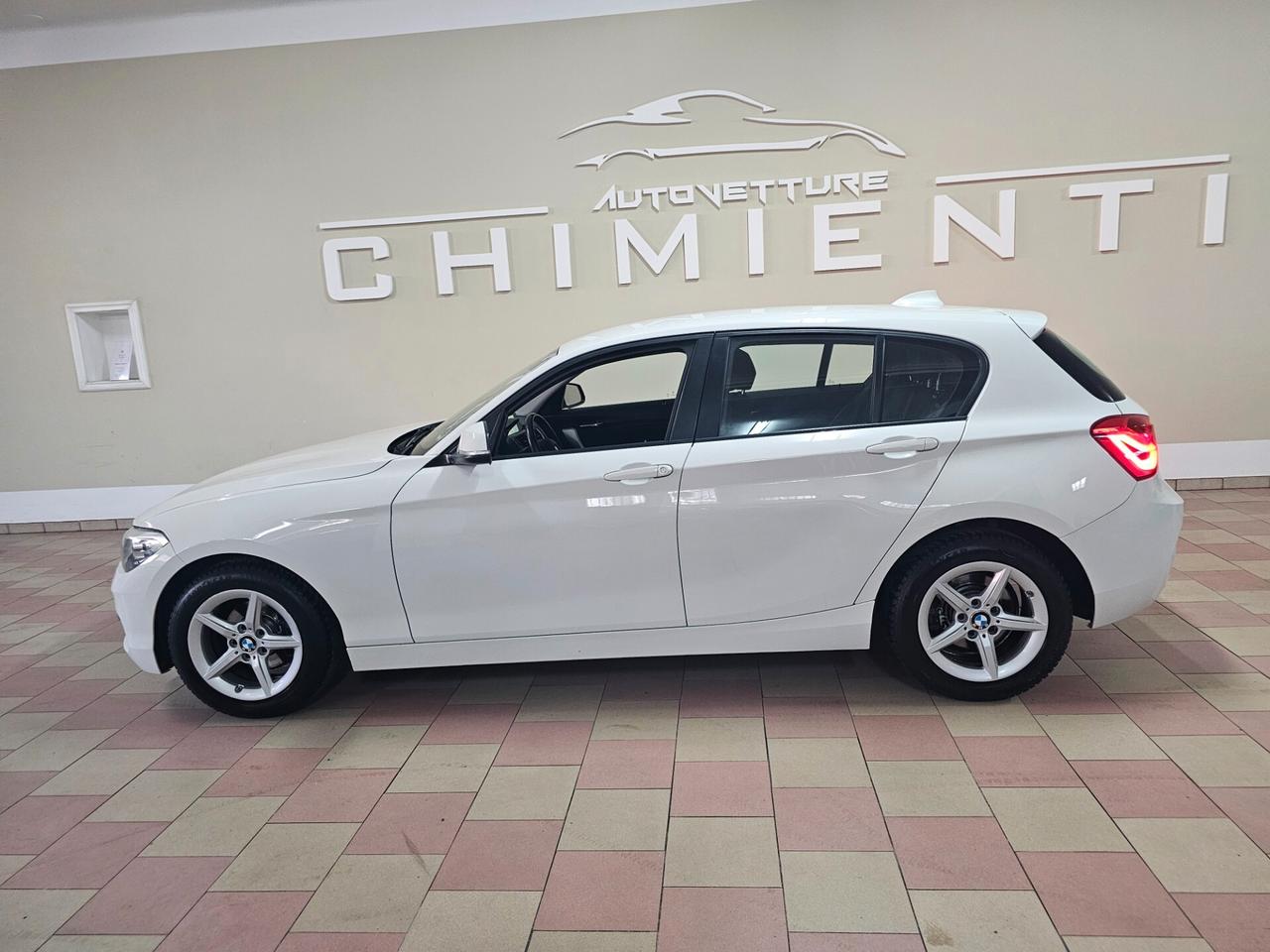 Bmw 116 116d 5p. Urban