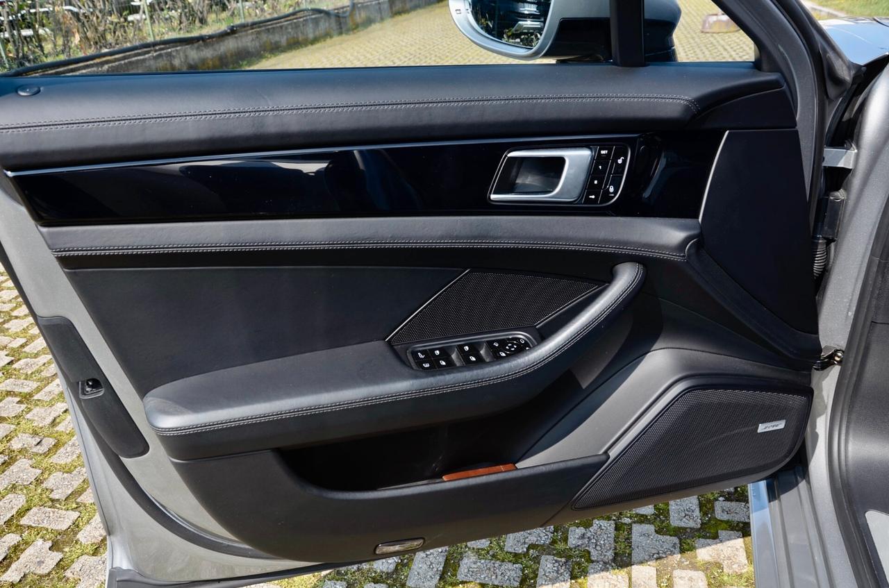 PORSCHE PANAMERA SPORT TURISMO 2.9 4 E-HYBRID PLUG-IN 330cv PDK, SERVICE PORSCHE, TETTO, SOFT CLOSE, BOSE, FARI PDLS, SOSPENSIONI PNEUMATICHE, PERMUTE