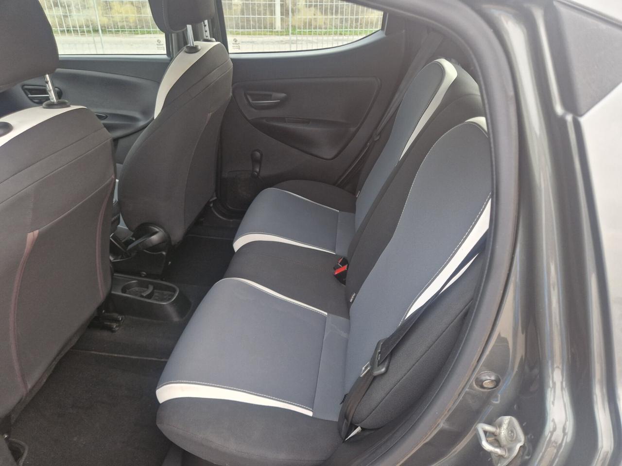 Lancia Ypsilon 0.9 TwinAir 85 CV Metano - 2014