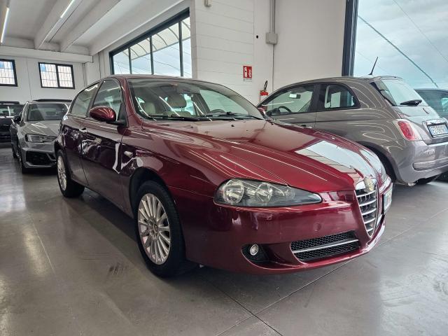 Alfa Romeo 147 147 II 2004 5p 1.6 ts 16v BlackLine 105cv