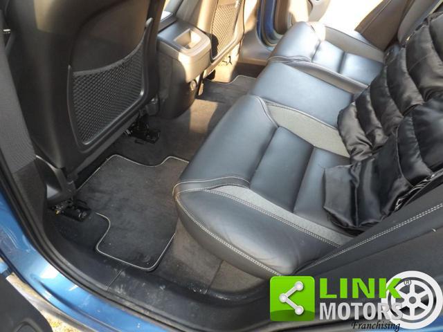 VOLVO XC60 allestimento R-design ben tenuta e manutentata