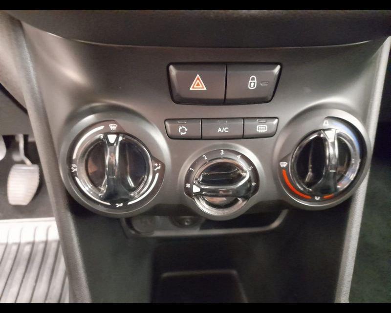 Peugeot 208 I 2015 1.2 puretech Access 82cv 3p