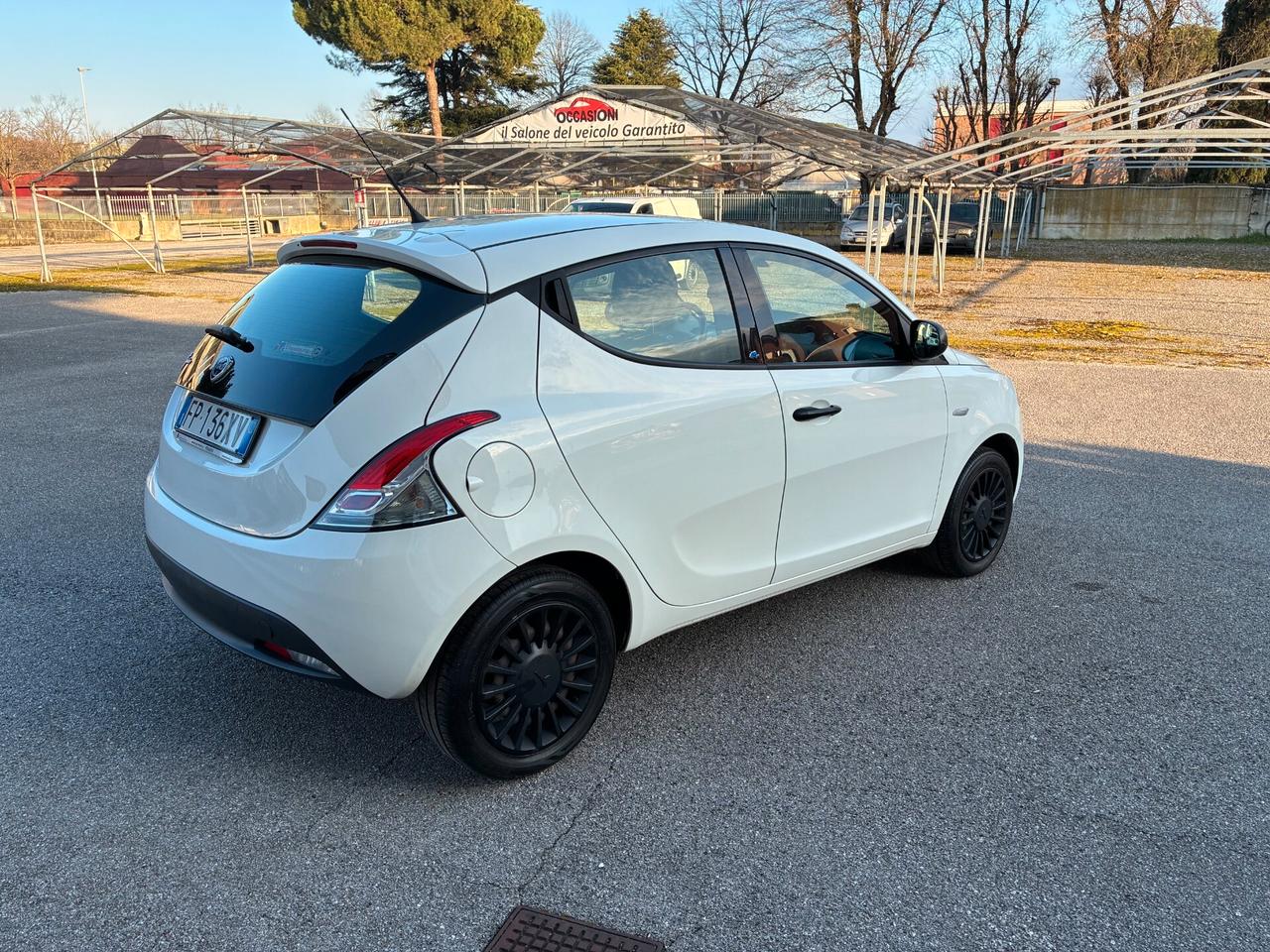 Lancia Ypsilon 1.2 69 CV 5 porte Elefantino