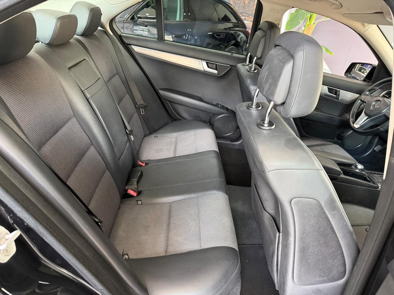 Mercedes-benz C 220 CDI BlueEFFICIENCY Avantgarde