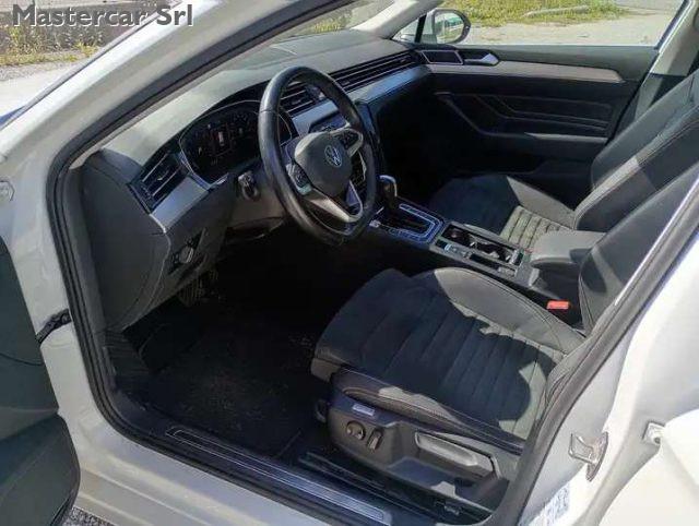VOLKSWAGEN Passat Variant Passat Variant 2.0 tdi Executive 200cv dsg - GH430
