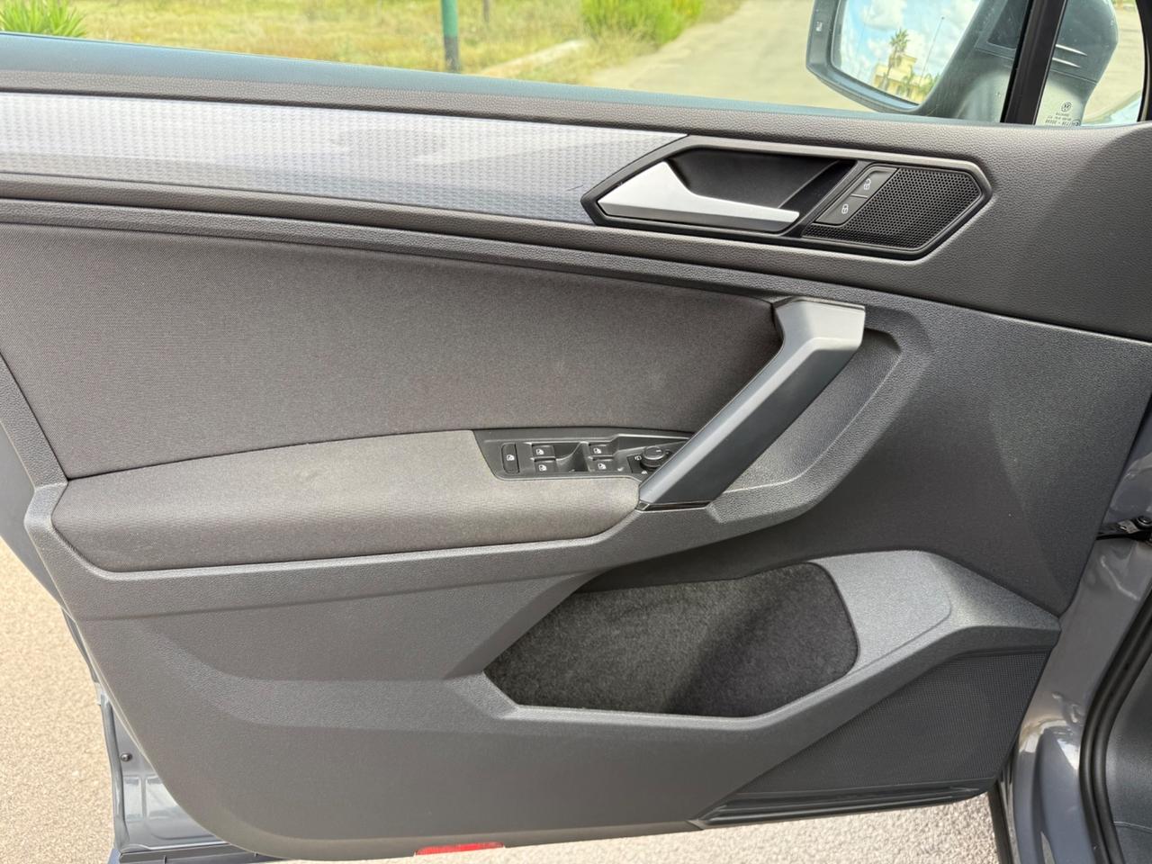 Volkswagen Tiguan 2.0 TDI 150 CV SCR DSG R-Line