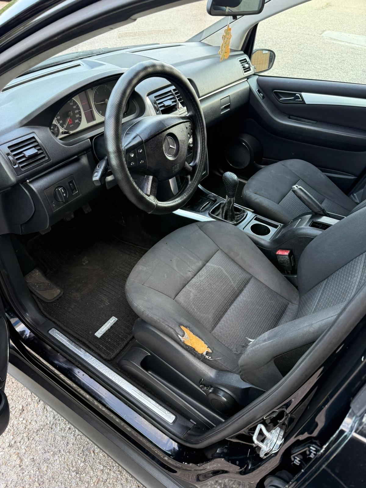 Mercedes B 200 - AUTO PER COMMERCIANTI