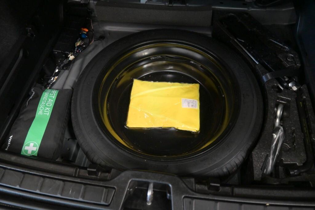 VOLVO XC40 1.5 T2 129CV 6M. MOMENTUM CORE ( FARI LED - COCKPIT - CRUISE - NAVI - MIRROR - PDC - TELECAMERA POST. )