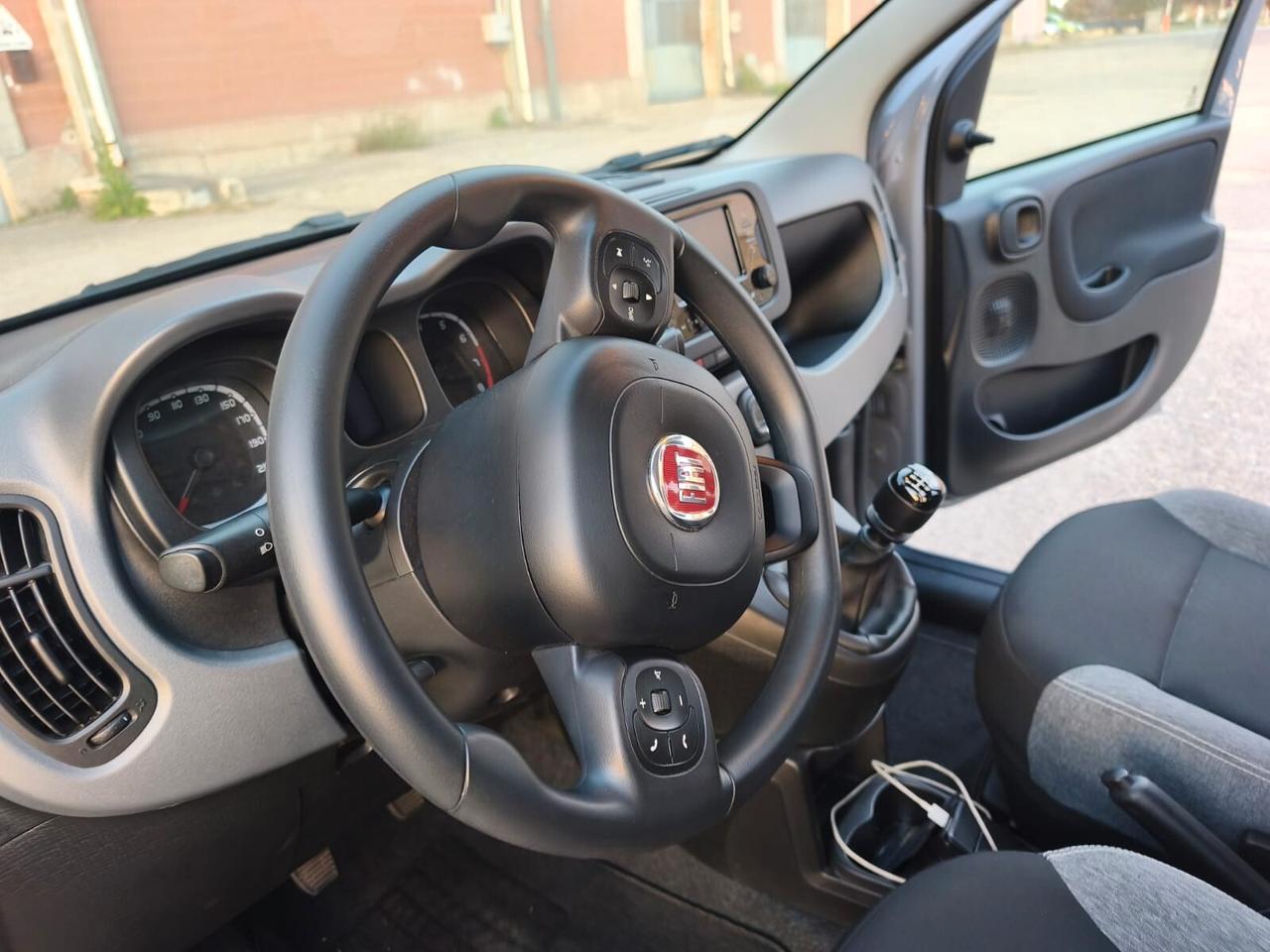 Fiat Panda 2022---1.0 Benzina Ibrida Neopatentati