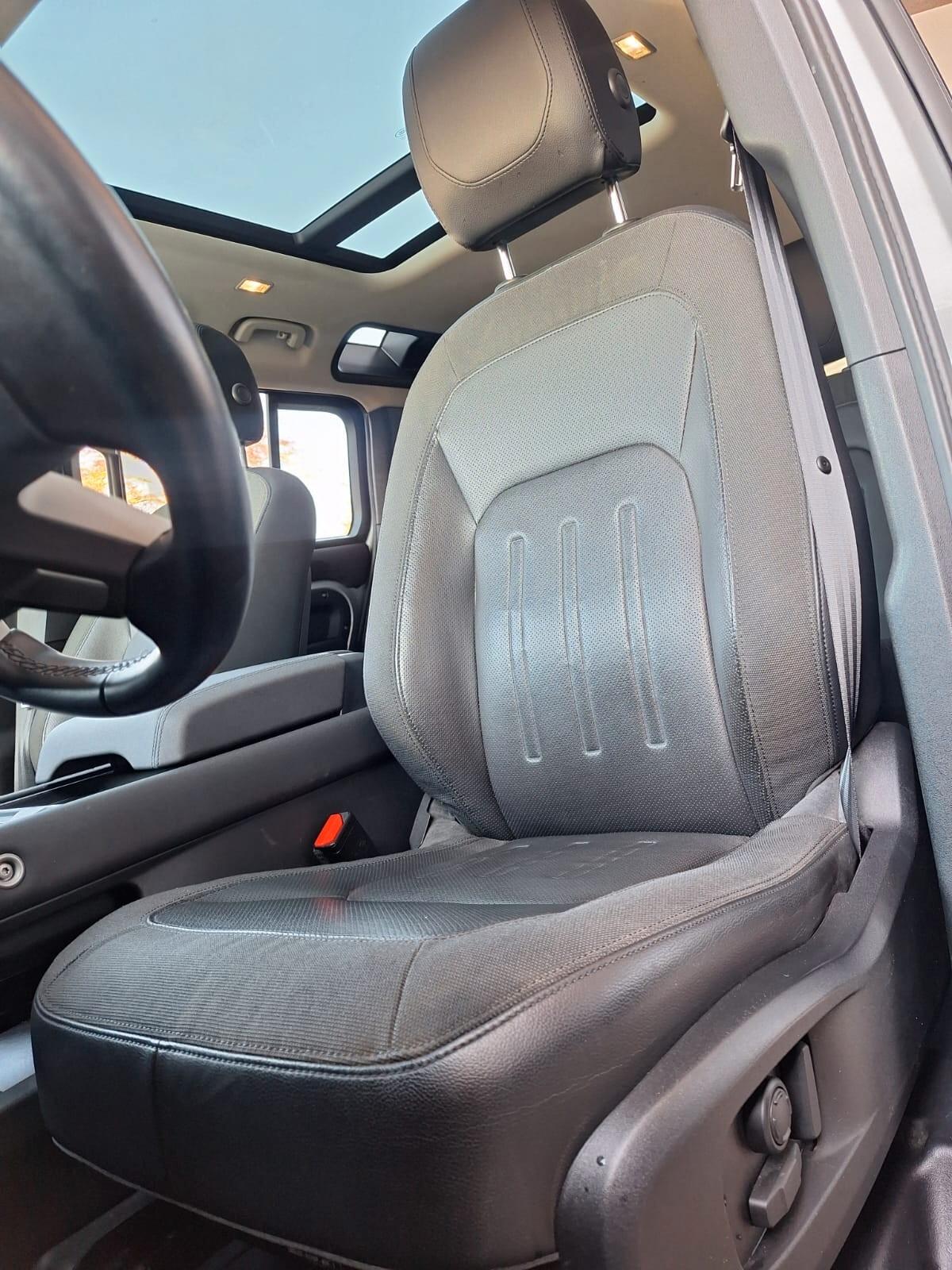 Land Rover Defender 110 2.0 SD4 240CV AWD Auto 72 Yrs. WEB Edition