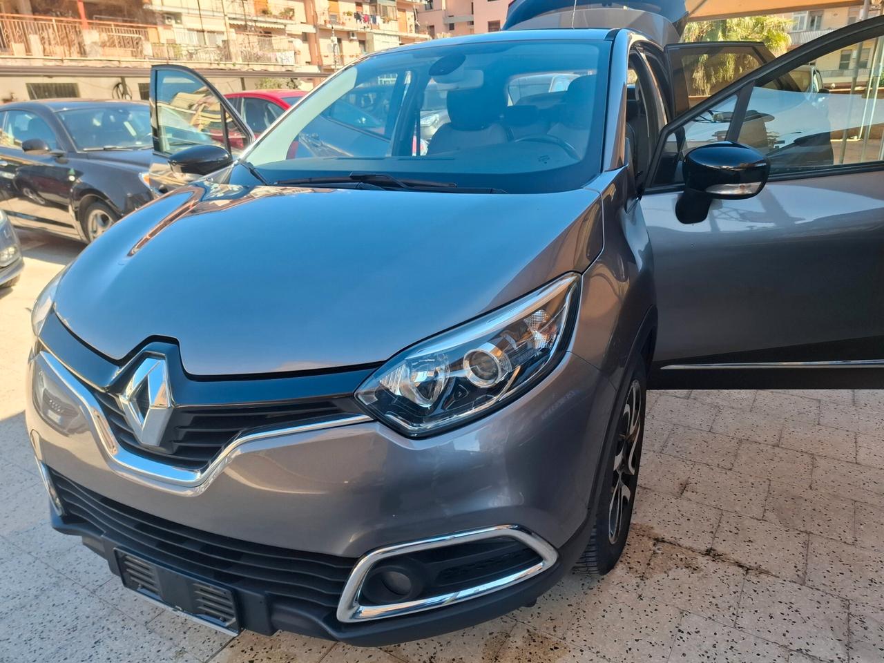 Renault Captur - 1.5 Dinamiche | Navigazione | Accesso/avviamento senza chiave | Climatizzatore