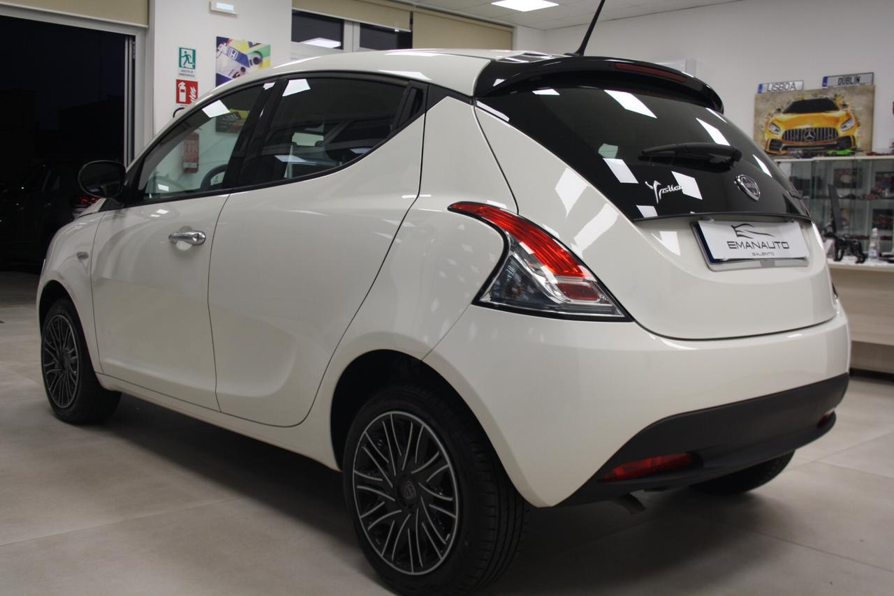 LANCIA YPSILON 1.0 HYBRID 70CV SILVER *2023