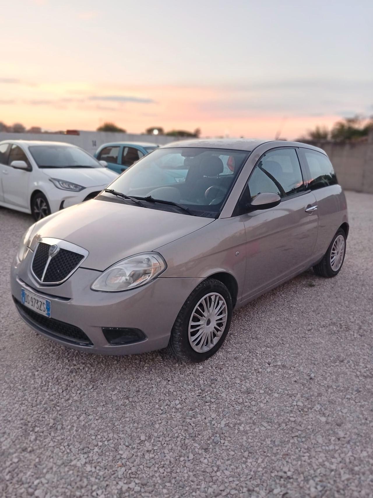 Lancia Ypsilon 1.2 neopatentati 134.500km