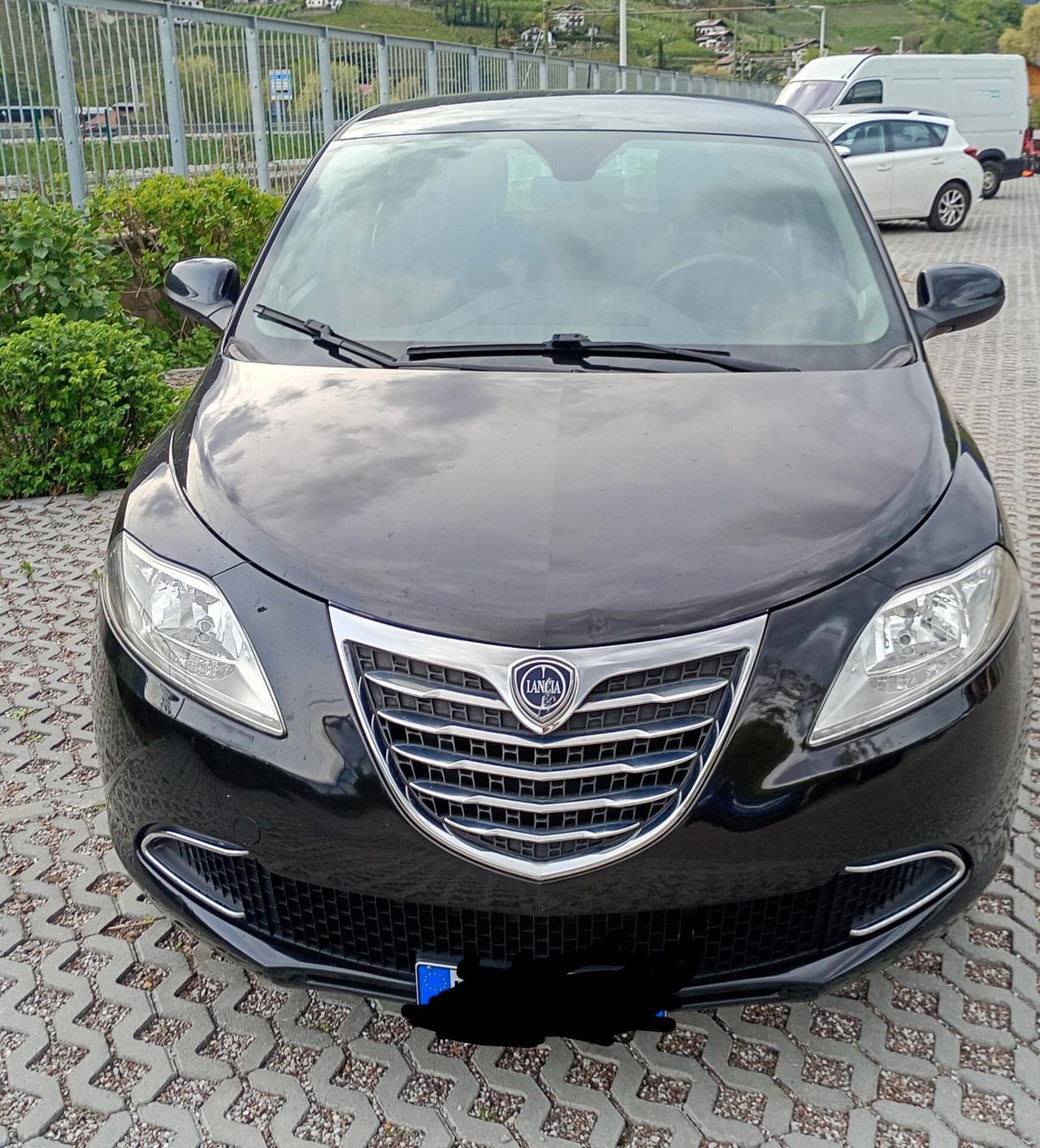 Lancia Ypsilon 1.2 69 CV 5 porte S&S Gold