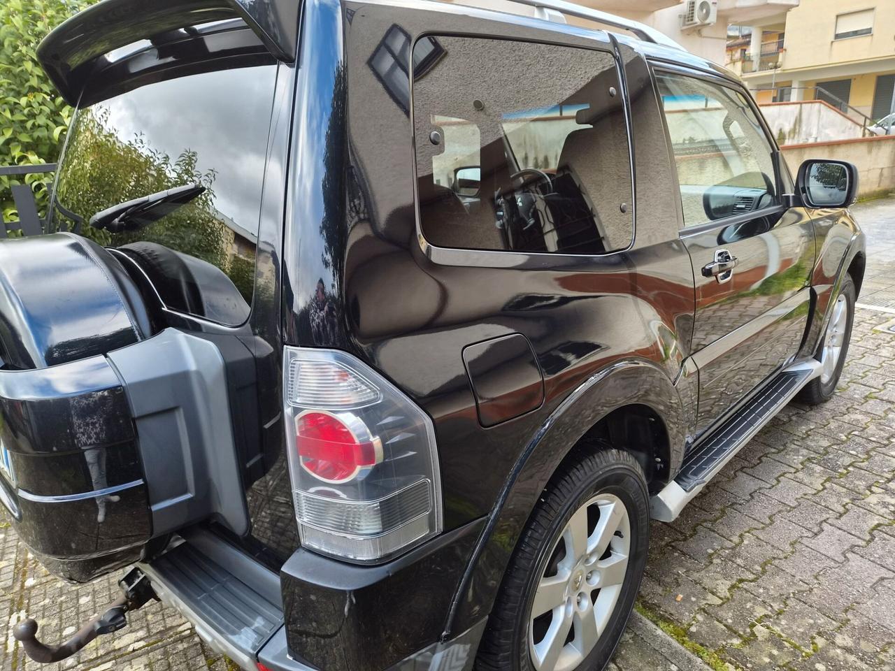 Mitsubishi Pajero 3.2 DI-D 16V aut. 3p. Instyle