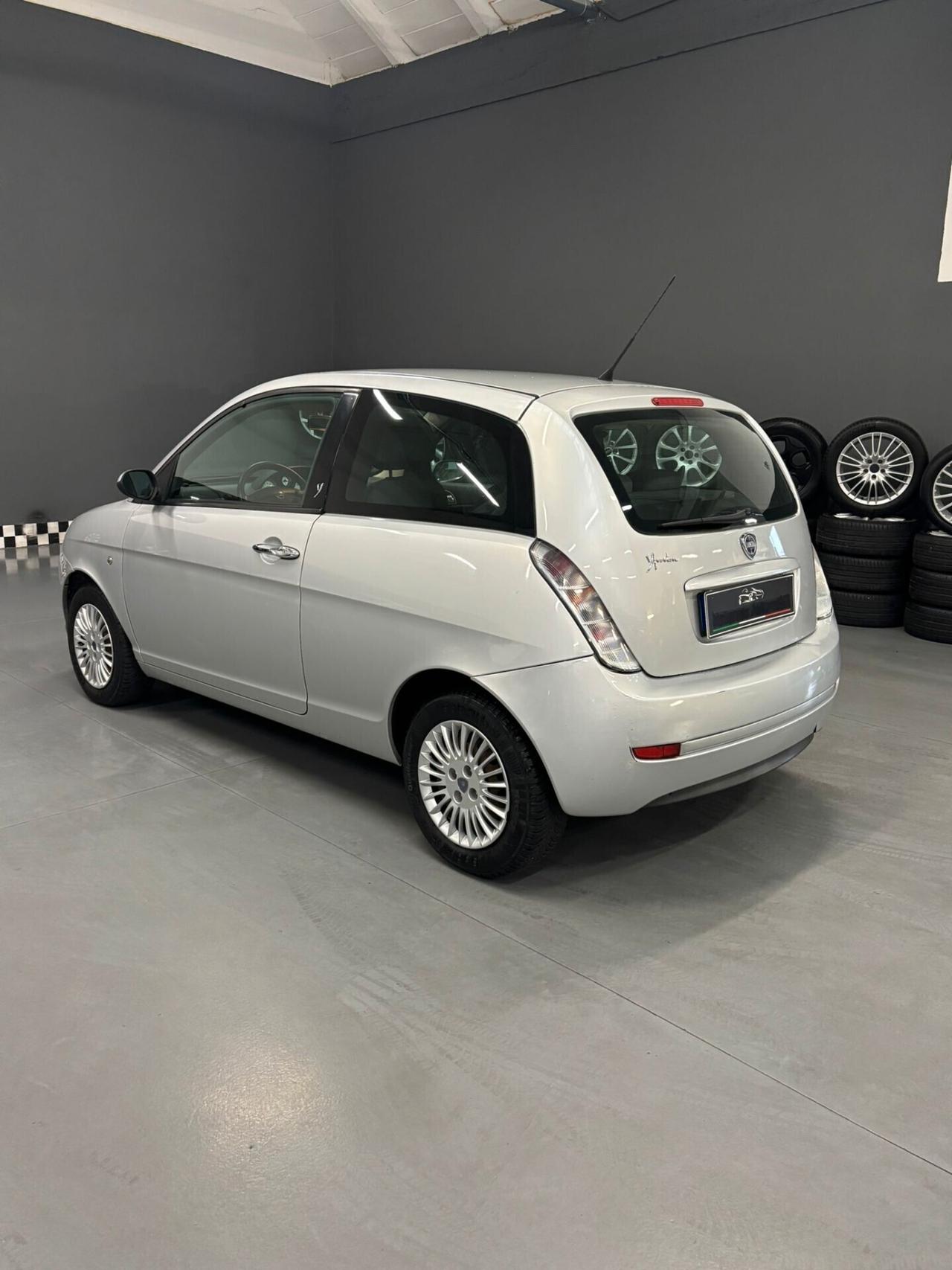 Lancia Ypsilon 1.2 Platino