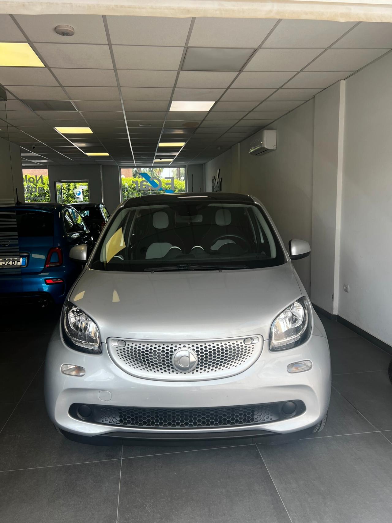 Smart ForFour 70 1.0 Passion NEOPATENTATI