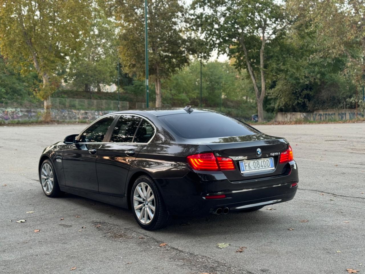 Bmw serie 5 F10 528i xDrive restayling 2015