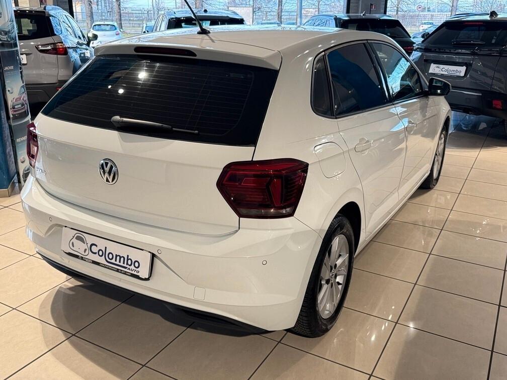 Volkswagen Polo 5p 1.0 tsi Comfortline 95cv App conn 15" Neopat