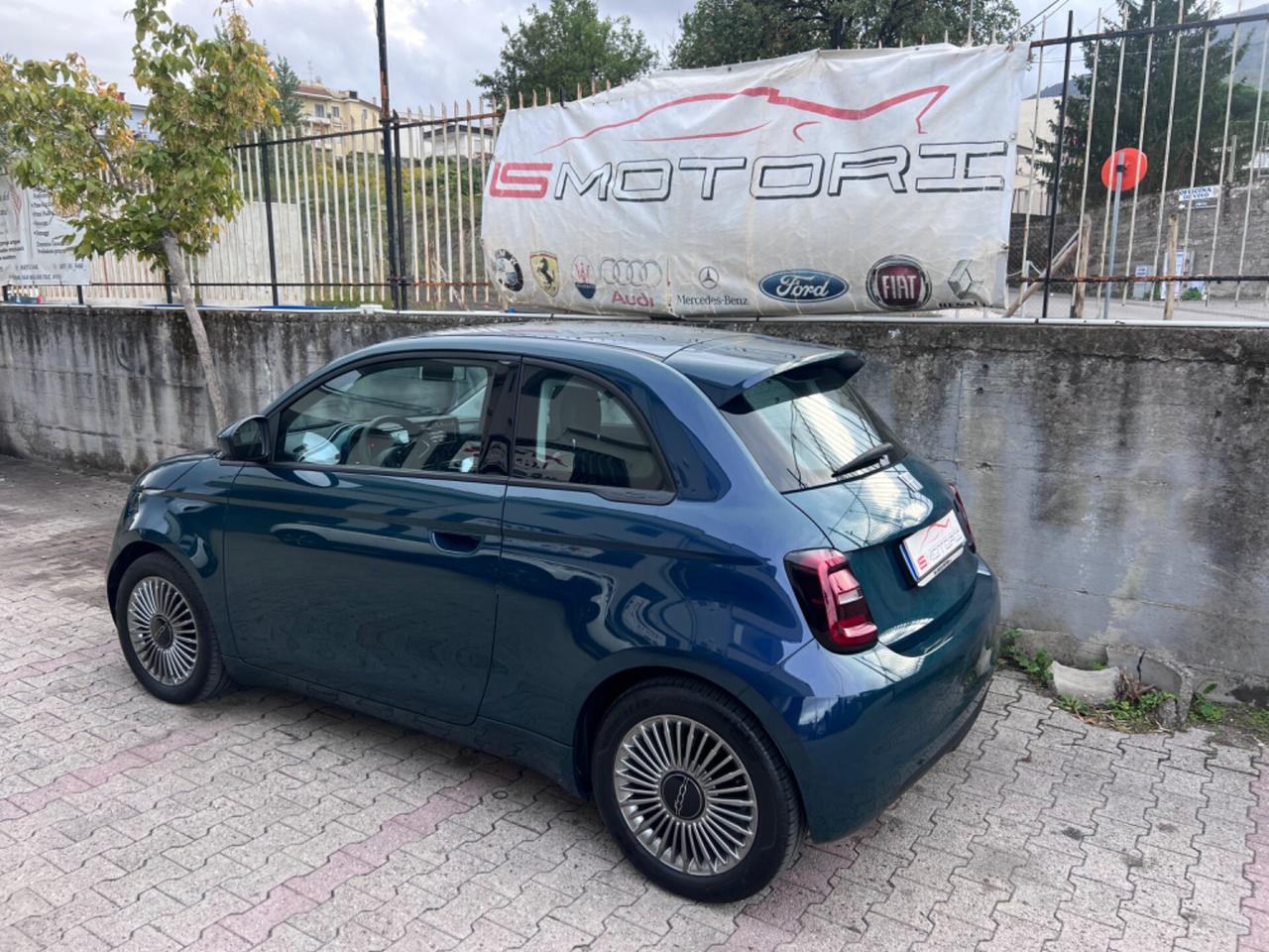 Fiat 500 500e Berlina 42 kWh