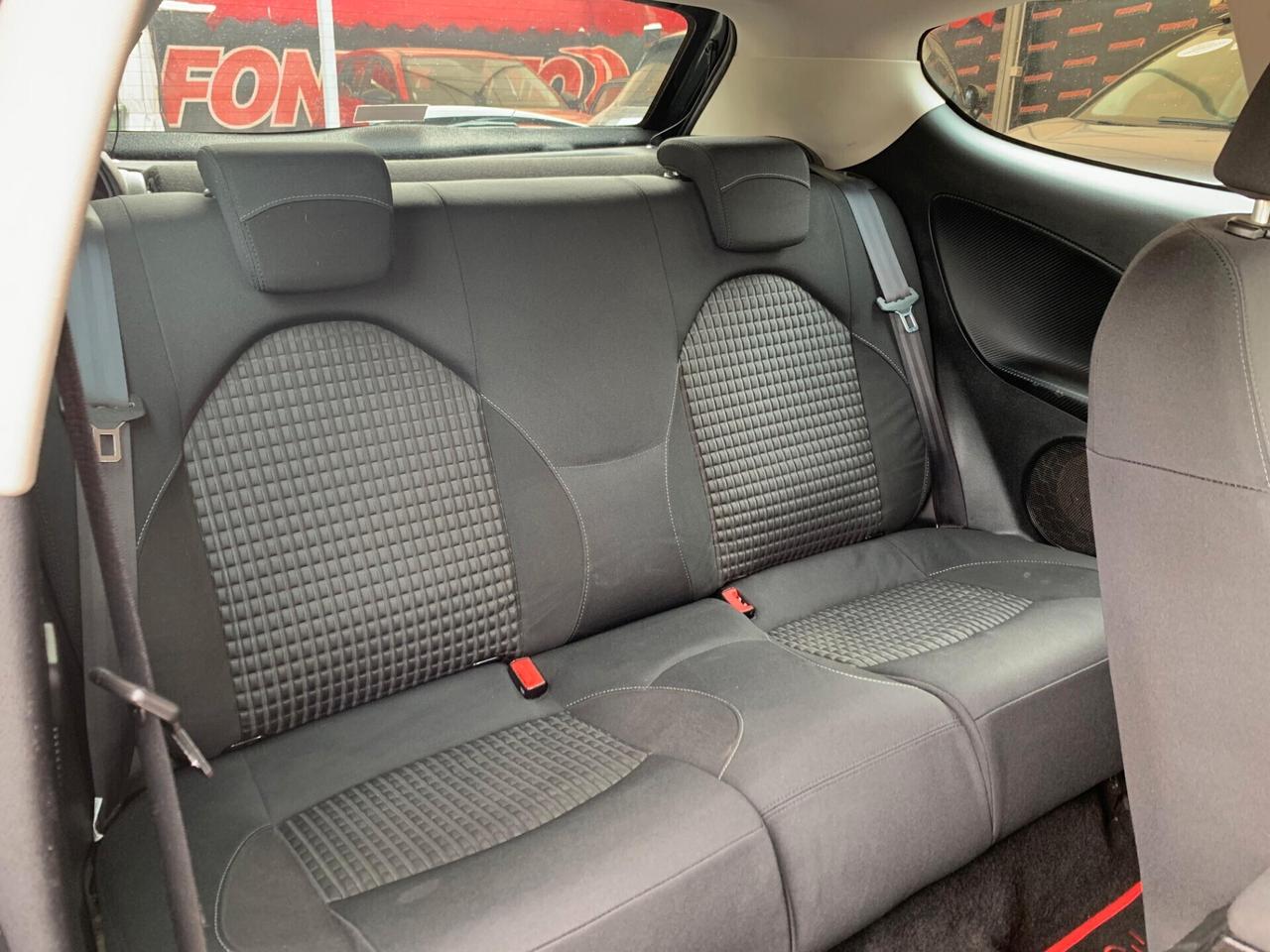 Alfa Romeo MiTo 1.6 JTDm 16V Distinctive Sport Pack