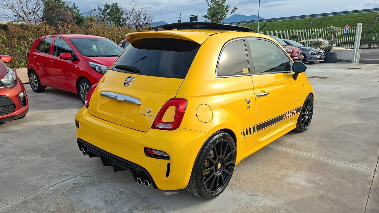Abarth 595 1.4 Turbo T-Jet 165 CV con tetto apribile