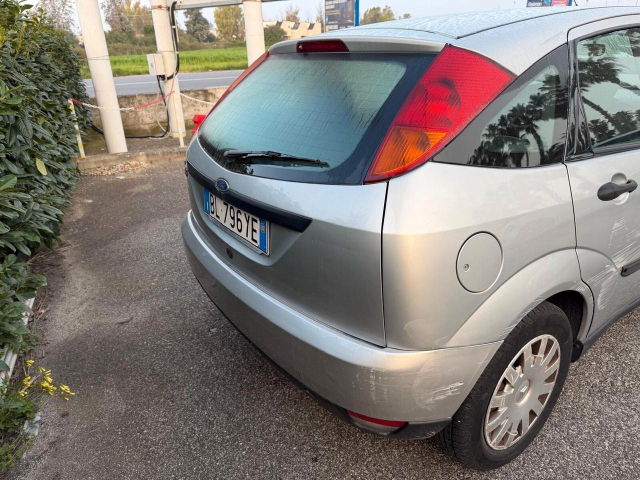 Ford Focus 1.8 TDDi cat 5p. Ghia
