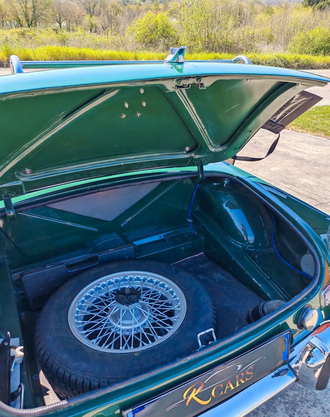 MG B Roadster (RESTAURO TOTALE)