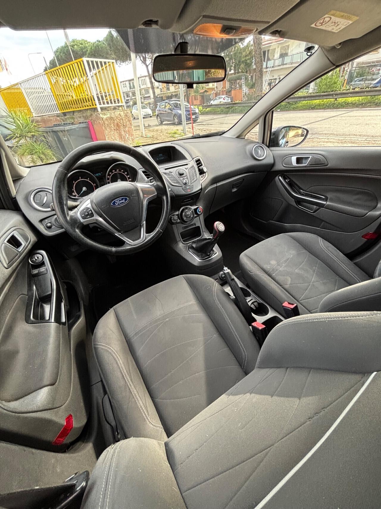 Ford Fiesta 1.5 TDCi 75CV 5 porte Titanium