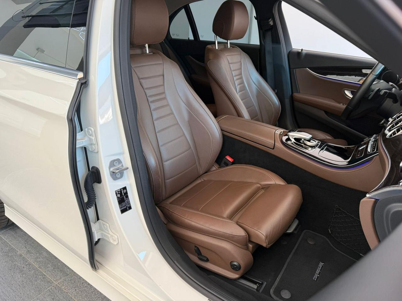 Mercedes-benz E 220 d Auto Premium Plus