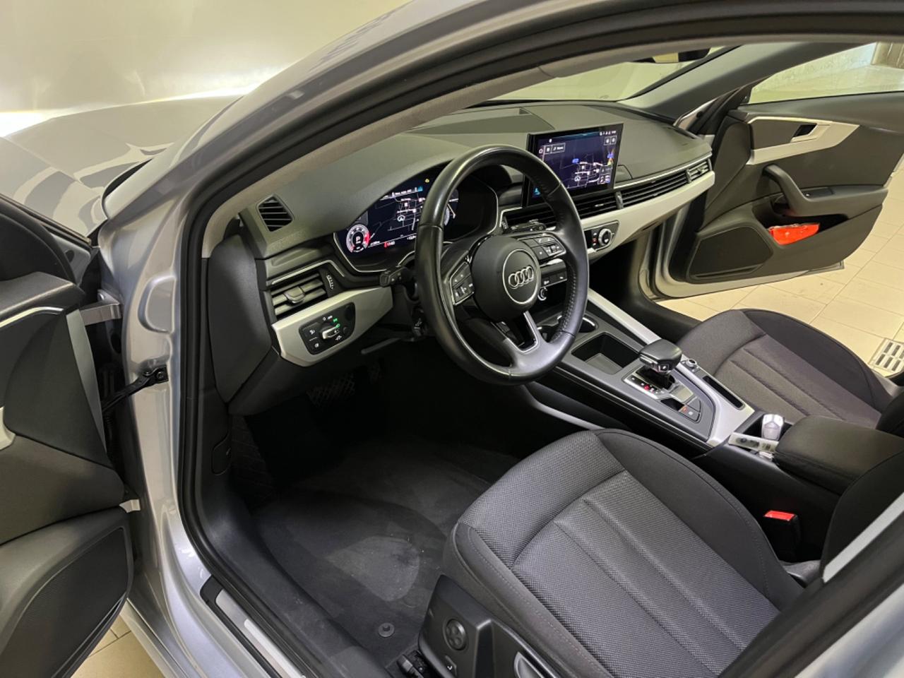 Audi A4 Avant 30 TDI S tronic Advanced