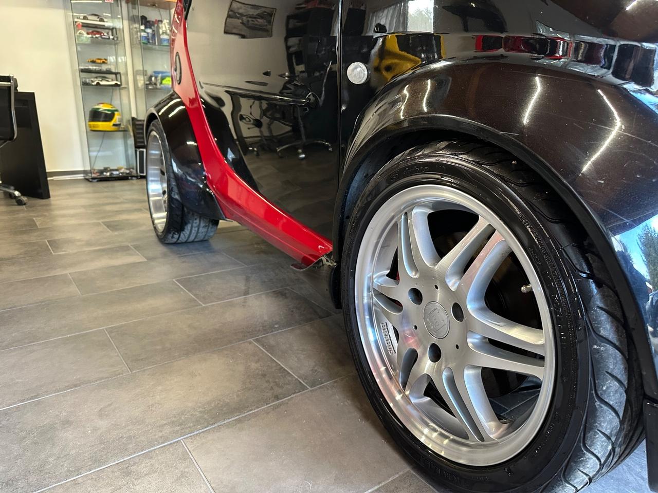 Smart 700 city-coupé allestimento Brabus chiappona