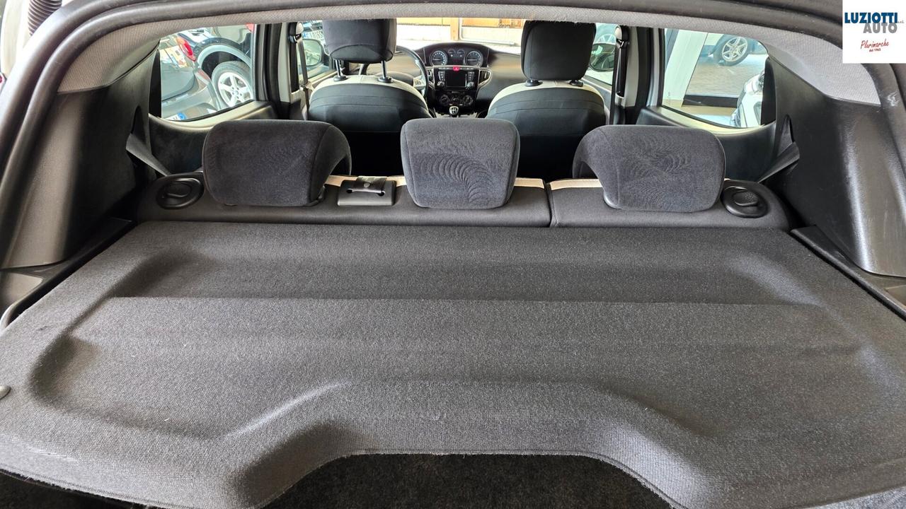 Lancia Ypsilon 1.2 69 CV 5 porte Gold