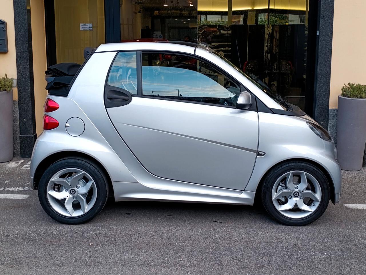 Smart ForTwo 1000 52 kW MHD cabrio passion