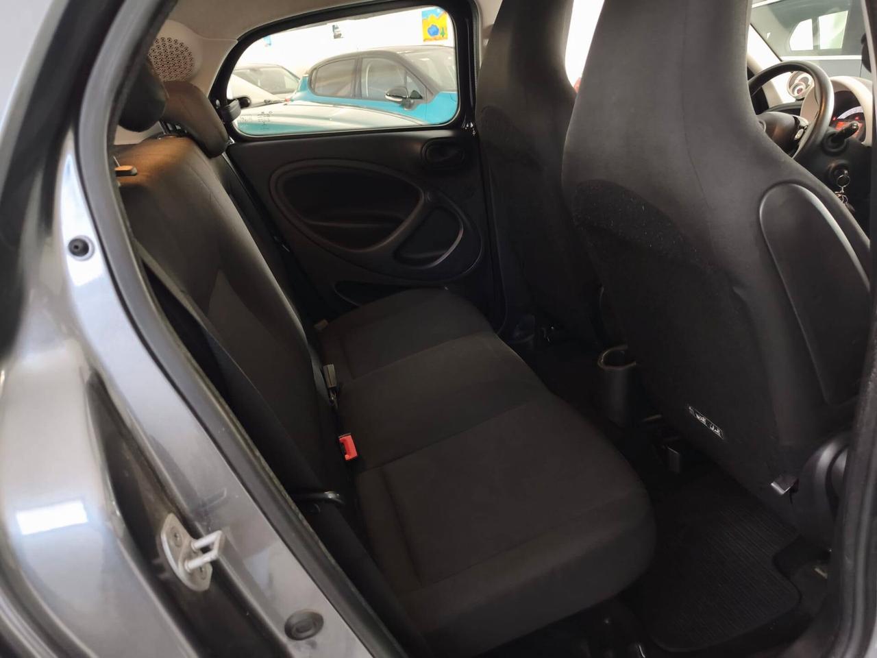 Smart ForFour 70 1.0 Youngster