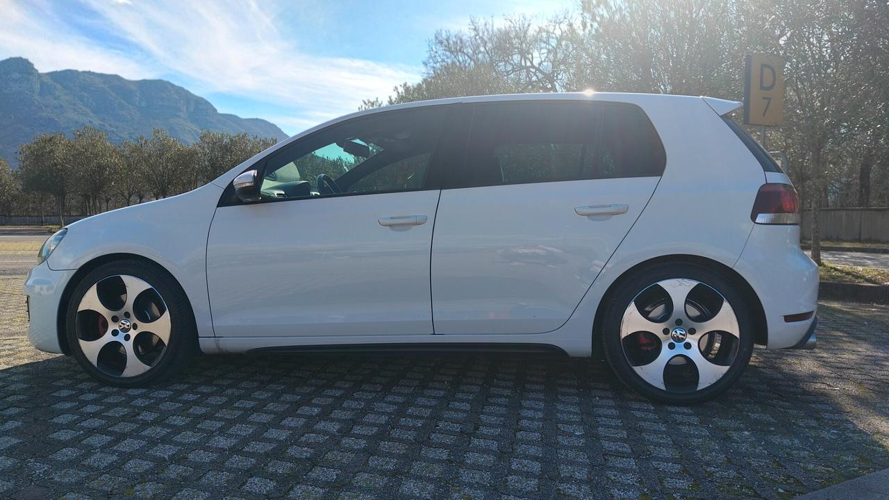 Volkswagen Golf 2.0 TSI DSG 5p. GTI
