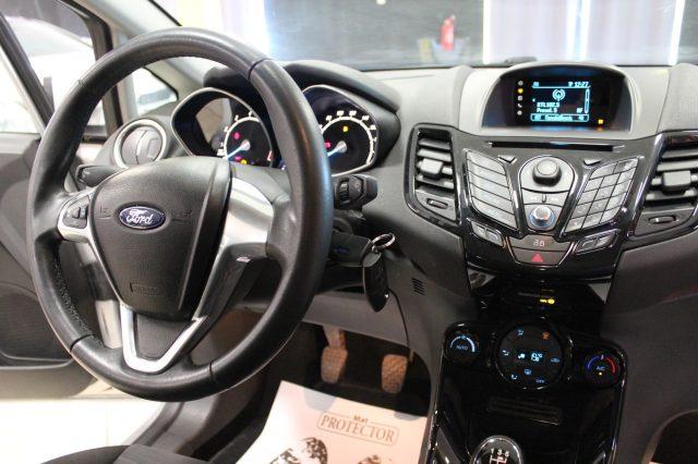 FORD Fiesta 1.2 60CV 5 porte 70000 Km !!! OK NEOPATENTATI