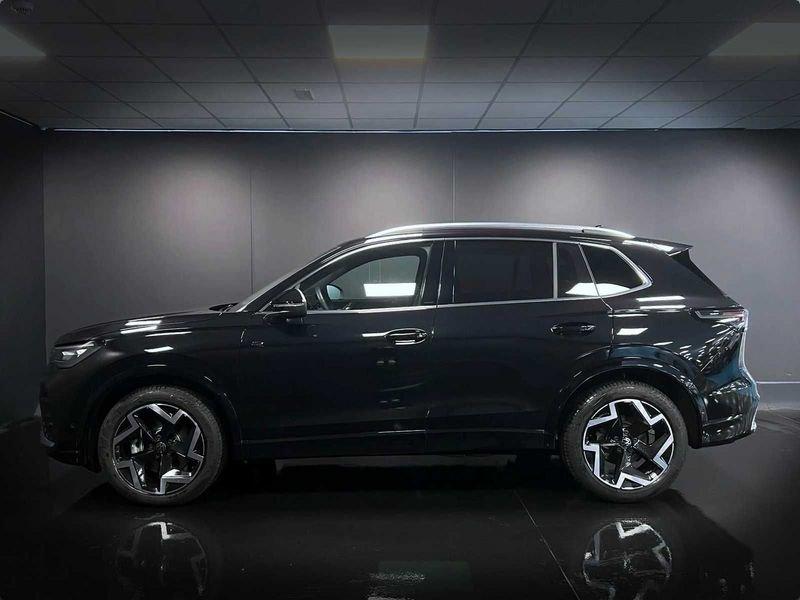 Volkswagen Tiguan 2.0 TDI 150 CV EVO SCR DSG R-Line Camera 360° Matrix Led 19"
