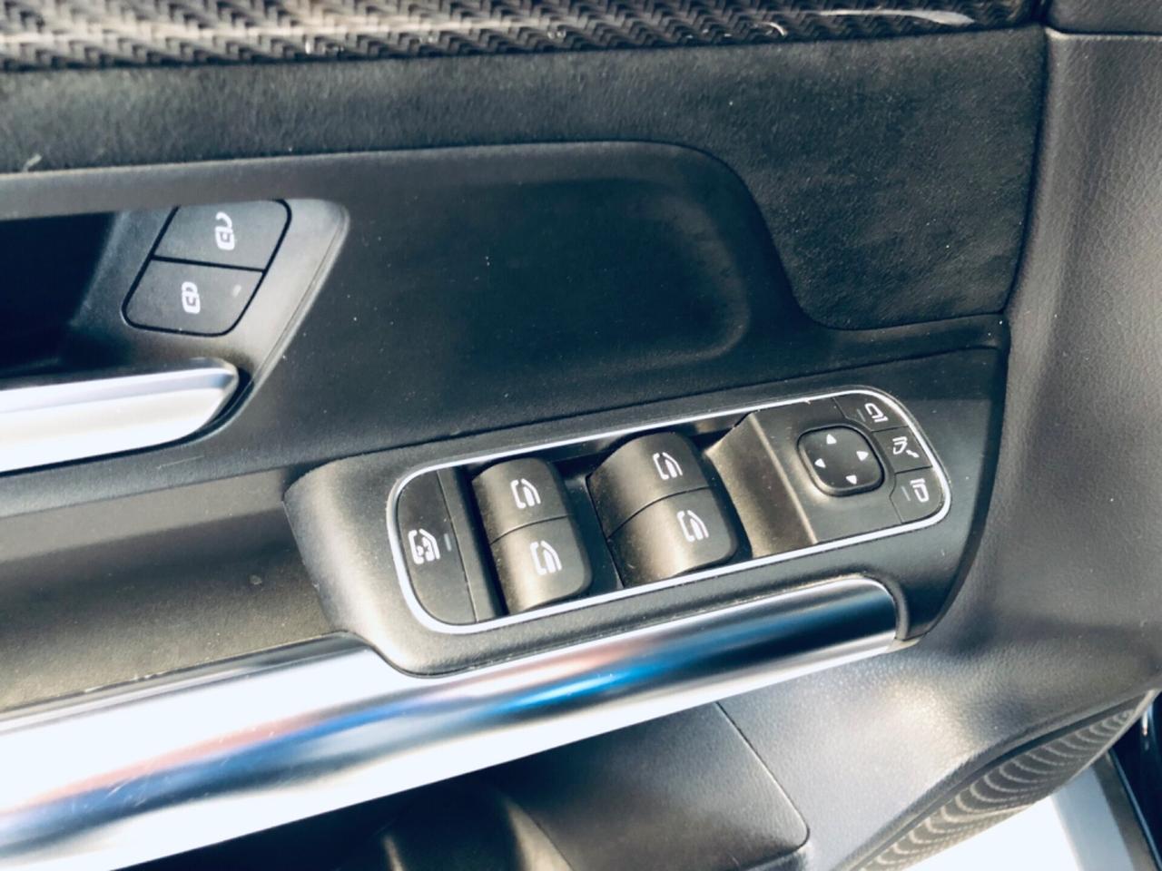 Mercedes-benz GLA 200 d amg Premium