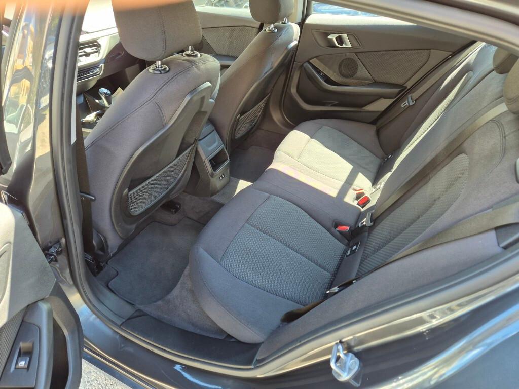 BMW NEW 116d Business Advantage