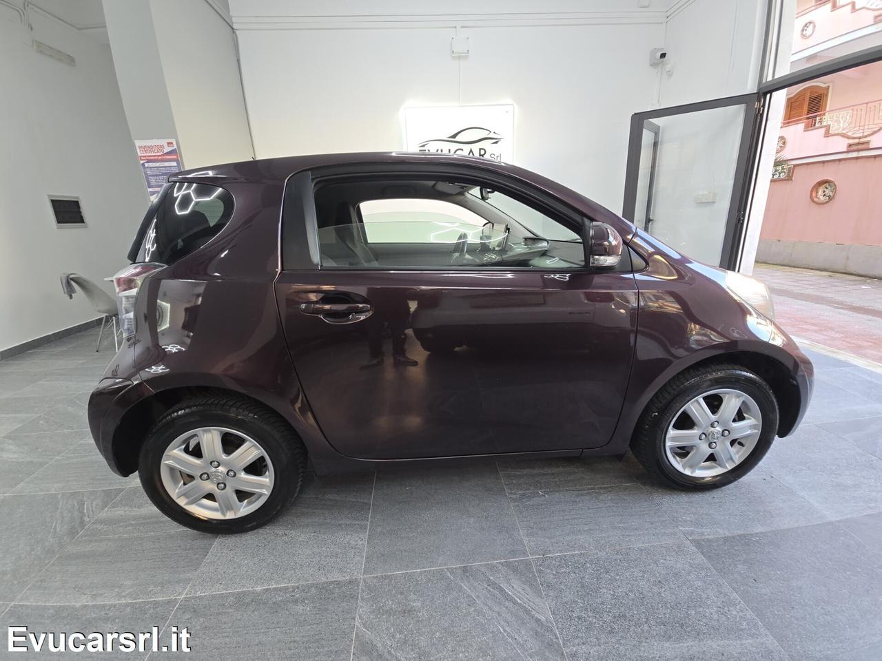 Toyota iQ 1.0
