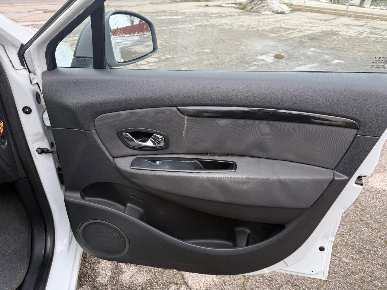 Renault Scenic Scénic XMod 1.6 GPL Wave