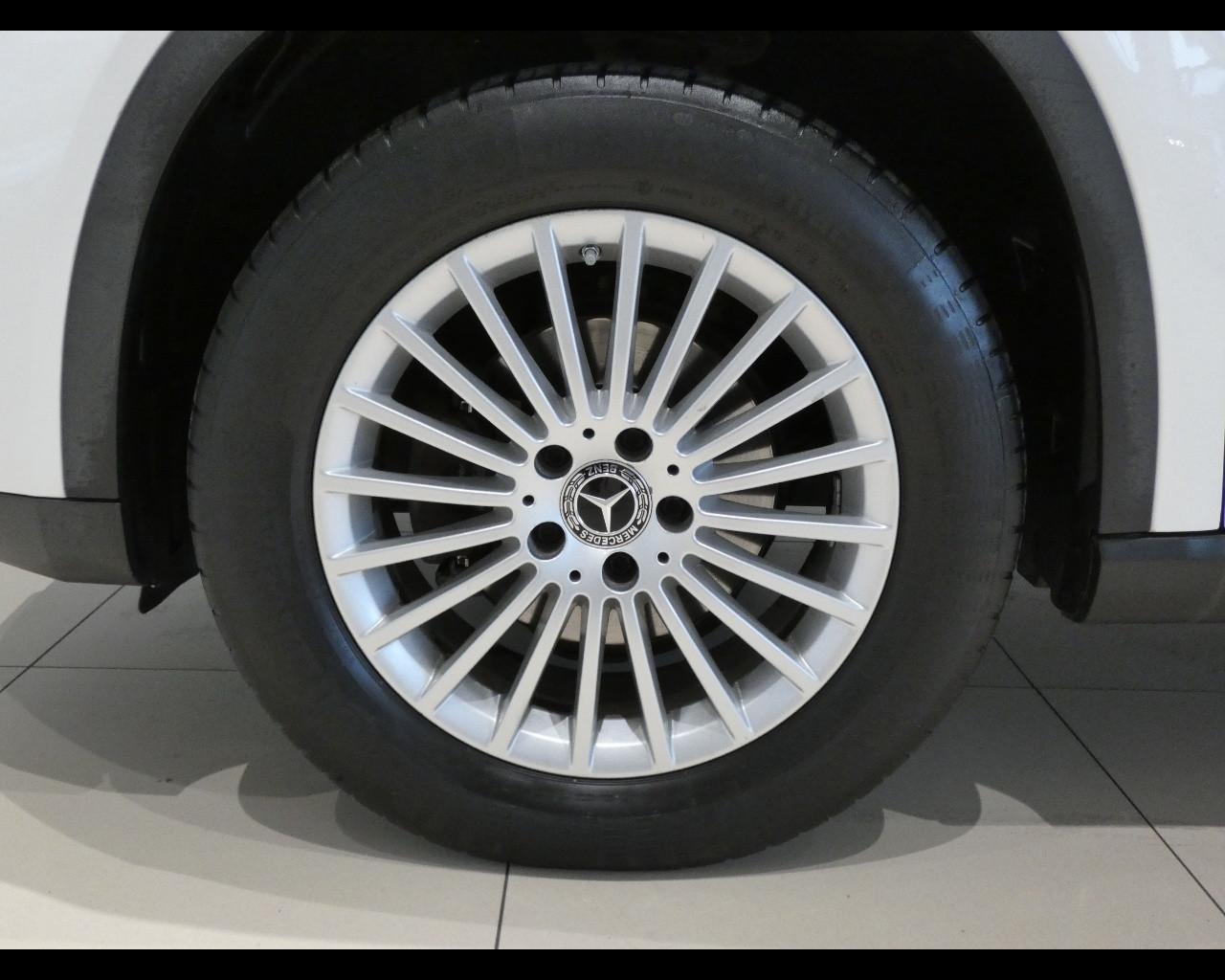 Mercedes-Benz GLA (X156) - GLA 200 d Automatic Business